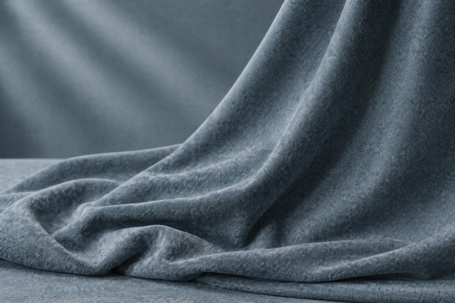 Tela Terciopelo Alp — Elegante, Suave y Resistente al Agua